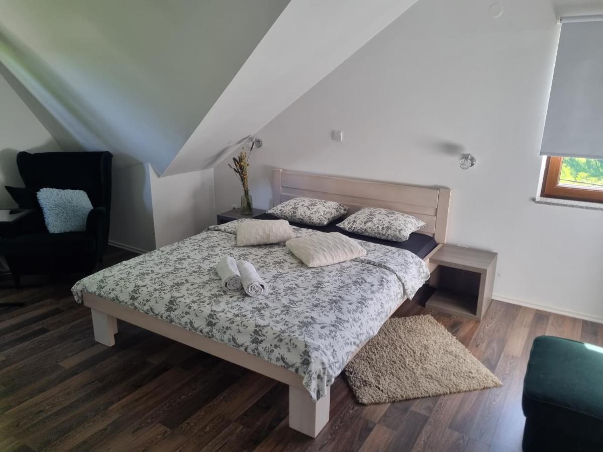 4 Seasons Guest House غاكوفيتسا المظهر الخارجي الصورة