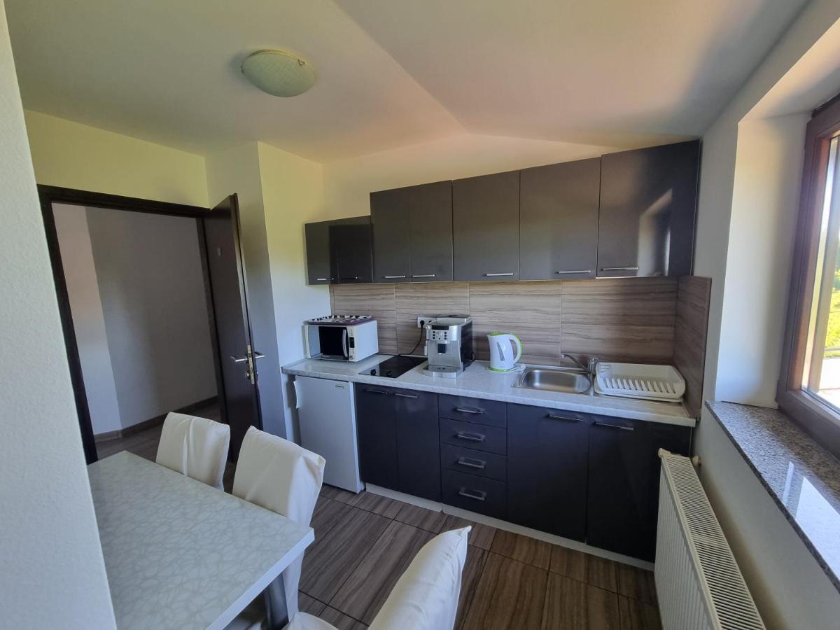 4 Seasons Guest House غاكوفيتسا المظهر الخارجي الصورة